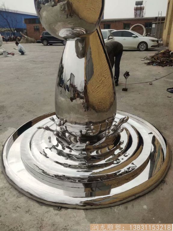 不锈钢水滴雕塑1